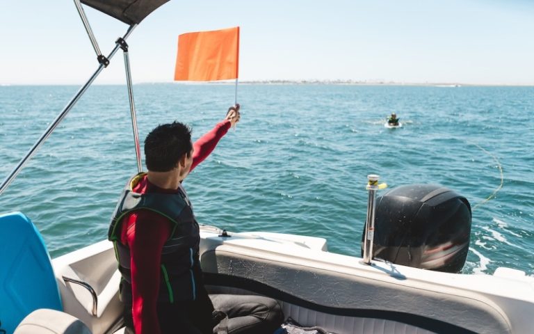 What Safety Tips Should You Follow When Renting a Boat?